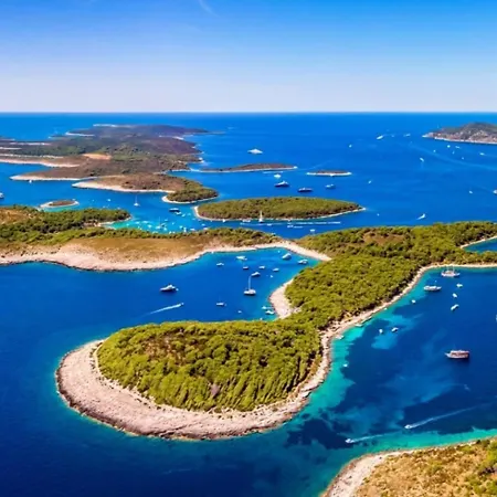 New Beautiful Studio, Private Terrace-hvar Town Apartment *