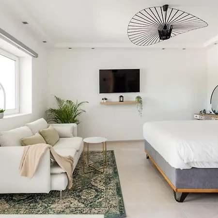 New Beautiful Studio, Private Terrace-hvar Town * Хвар