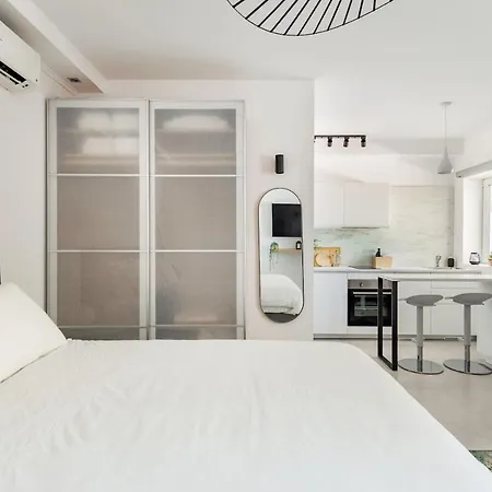 New Beautiful Studio, Private Terrace-hvar Town Апартаменты *